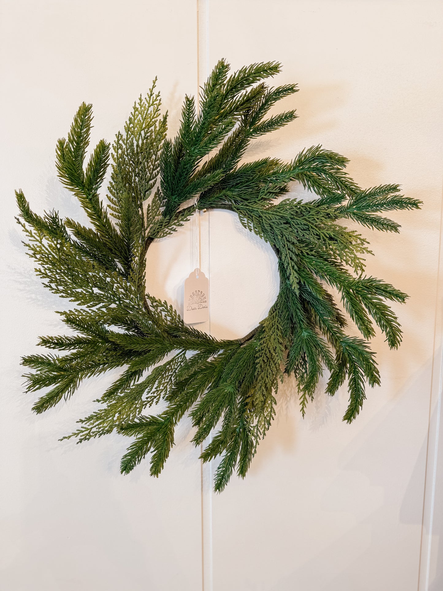 Fresh Touch Spruce/Cedar Wreath 14”