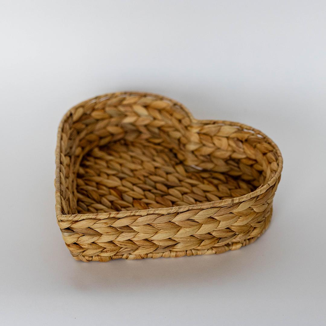 Willow Heart Basket - Brown