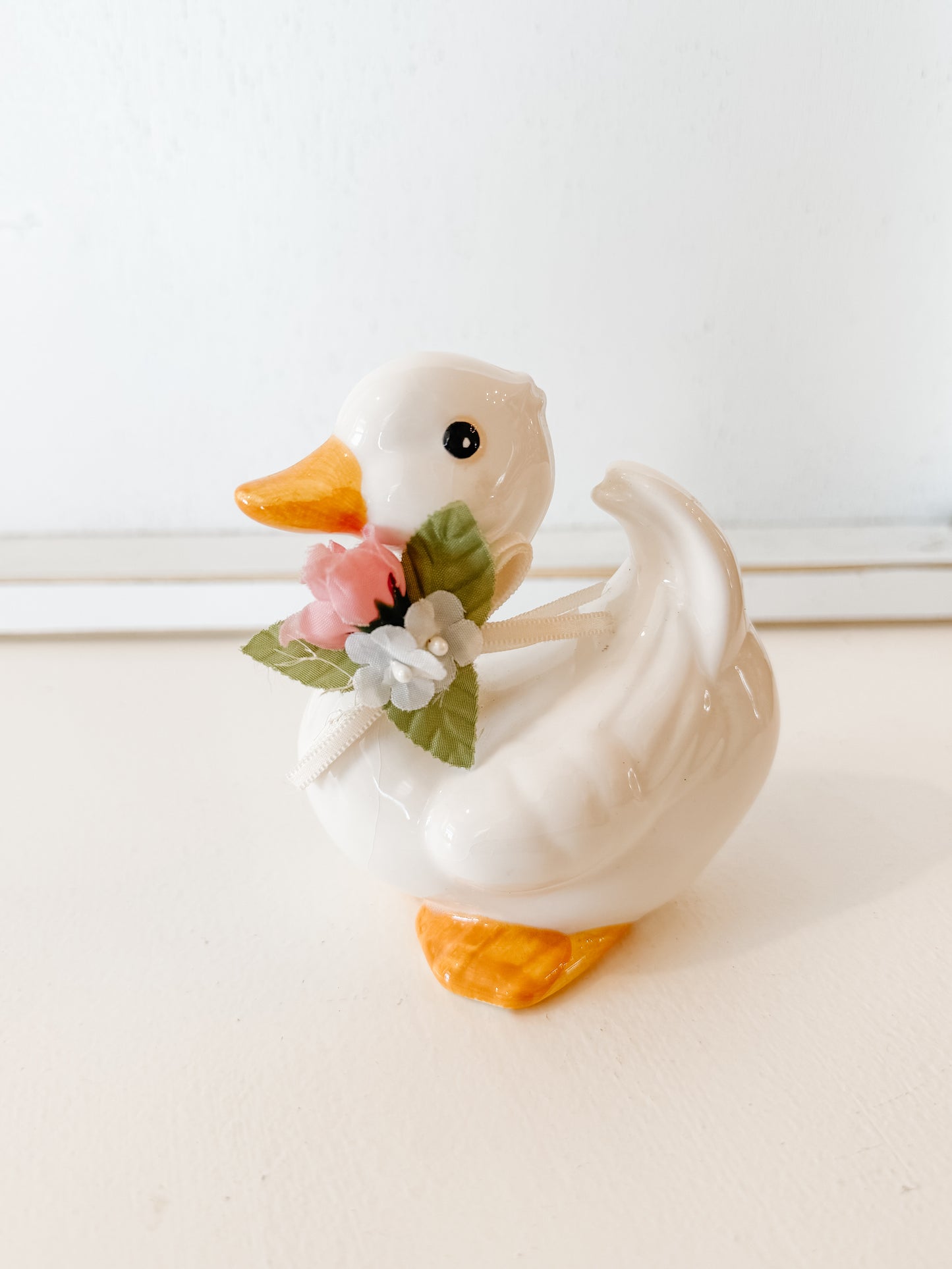 Vintage Duck - Pink Flower Bow