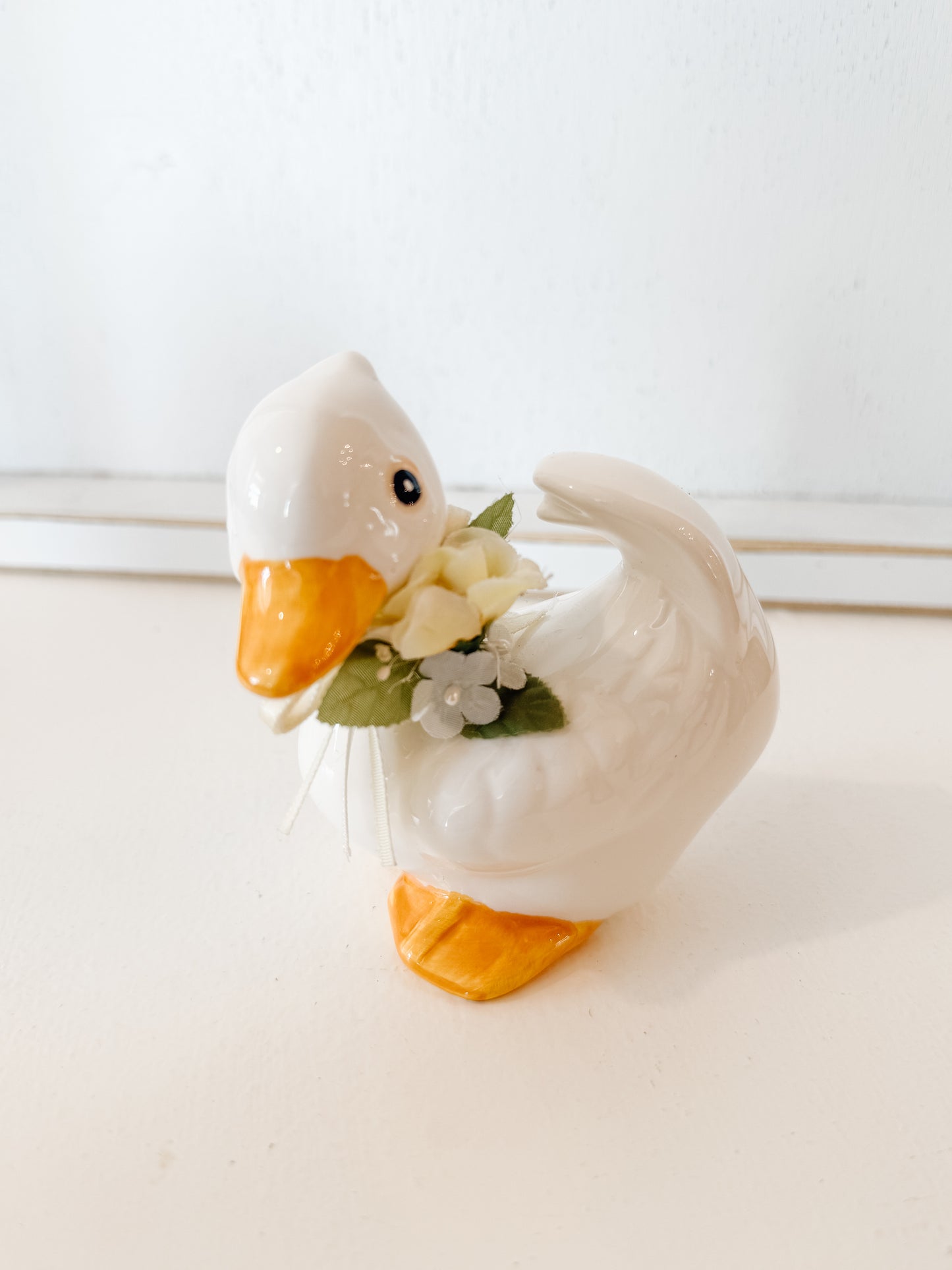 Vintage Duck - Yellow Flower Bow