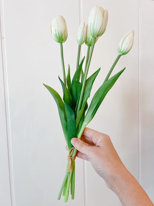 Fresh Touch White Tulip Bndle 16”