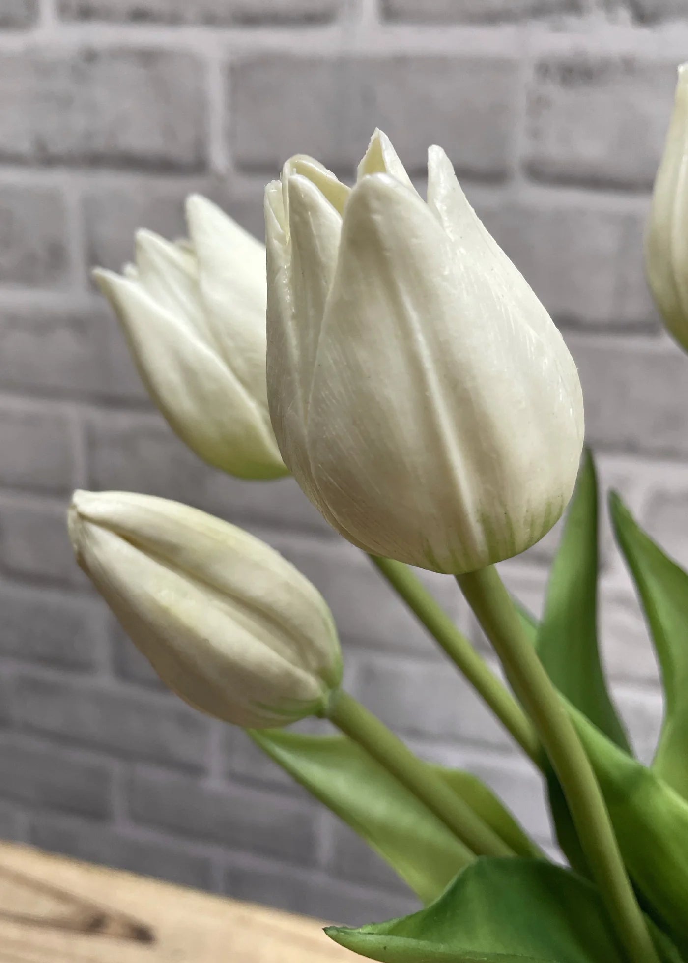 Fresh Touch White Tulip Bundle 10”