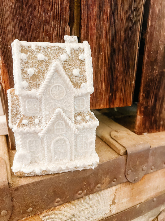 Gingerbread House 5.5” (C)