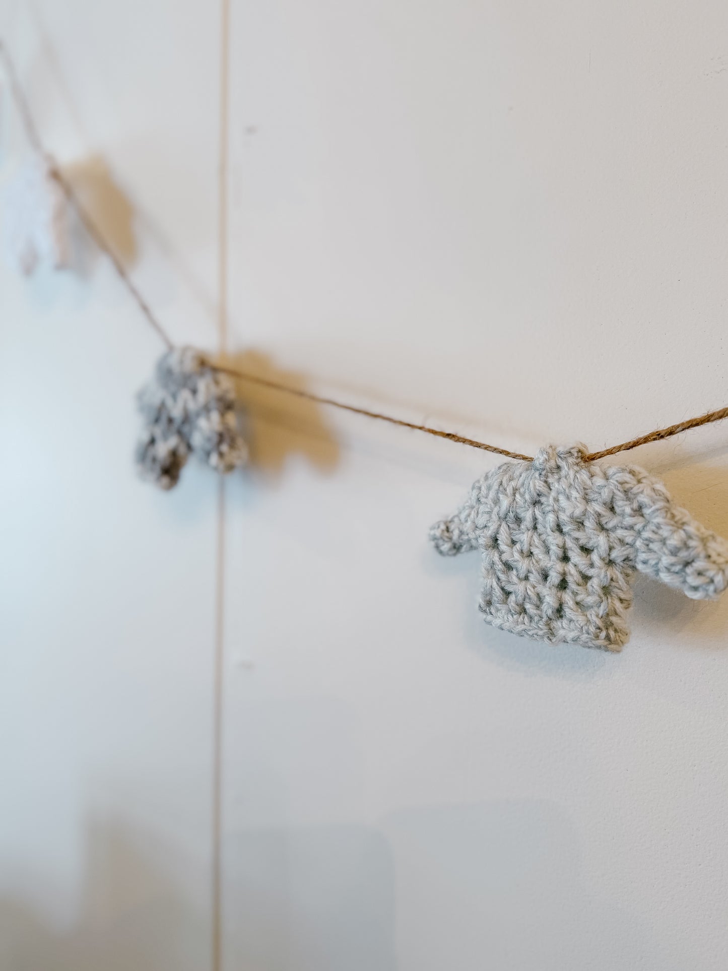 Crocheted Sweater Garland - Grey