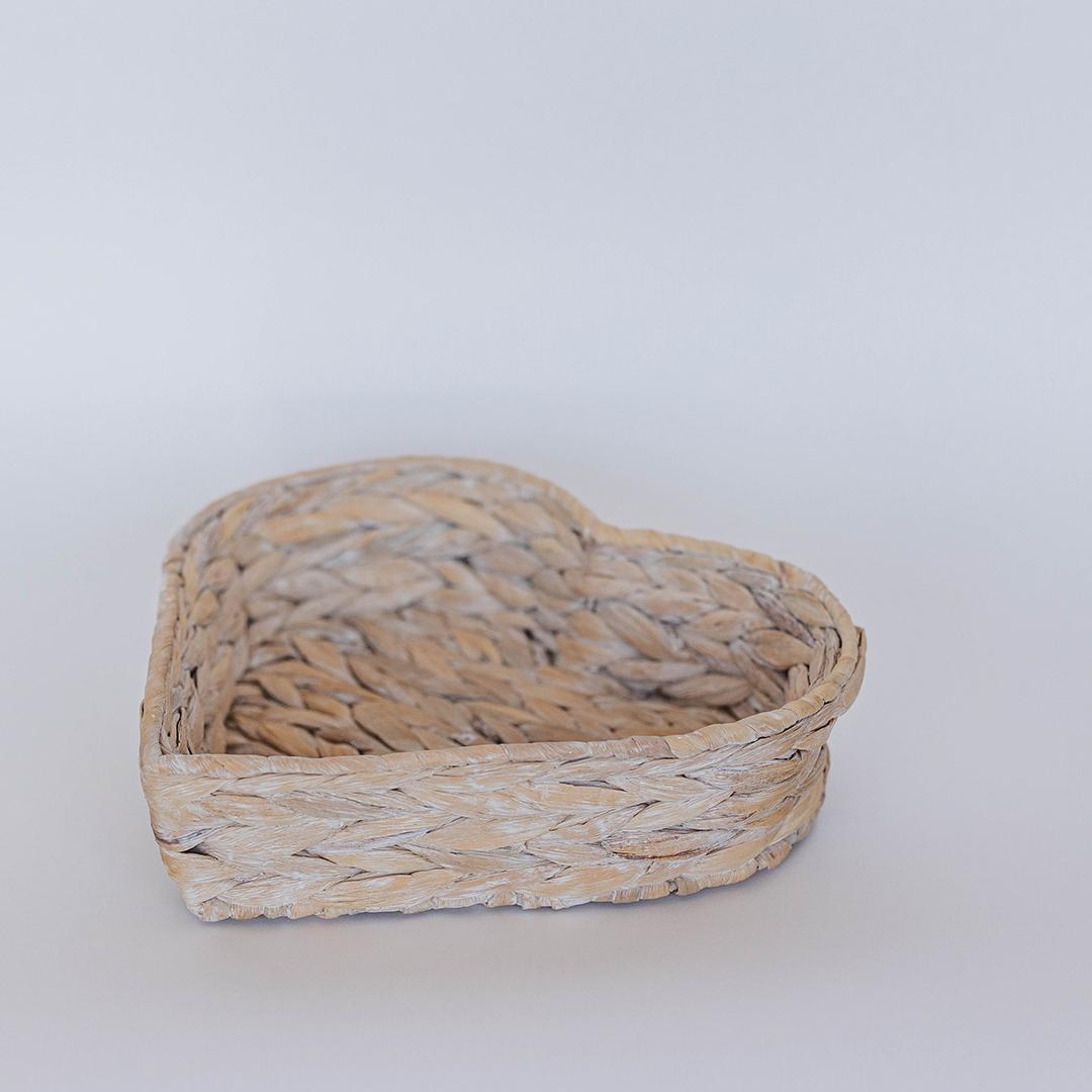 Willow Heart Basket - White