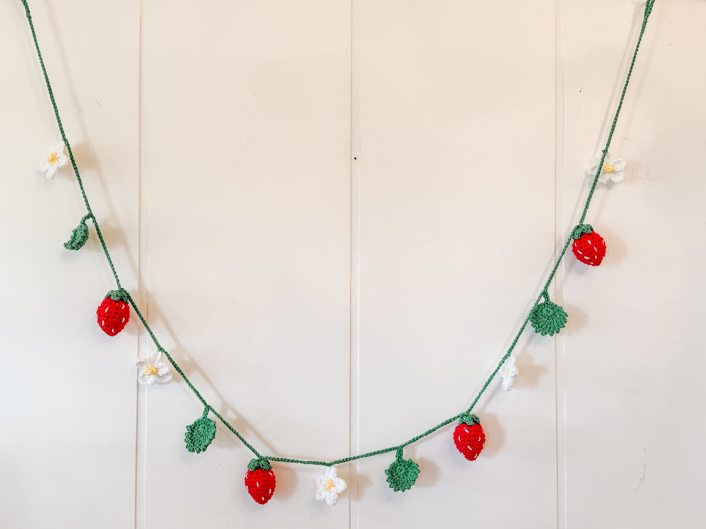 Crocheted Strawberry/Daisy Garland